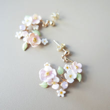 Load image into Gallery viewer, 碎花耳環
