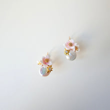 Load image into Gallery viewer, 風雨蘭與珍珠耳環
